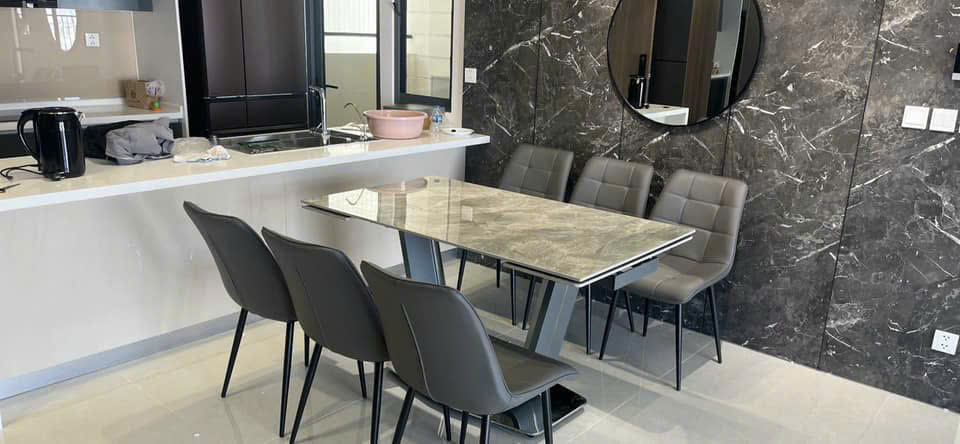 bàn ăn hiện đại